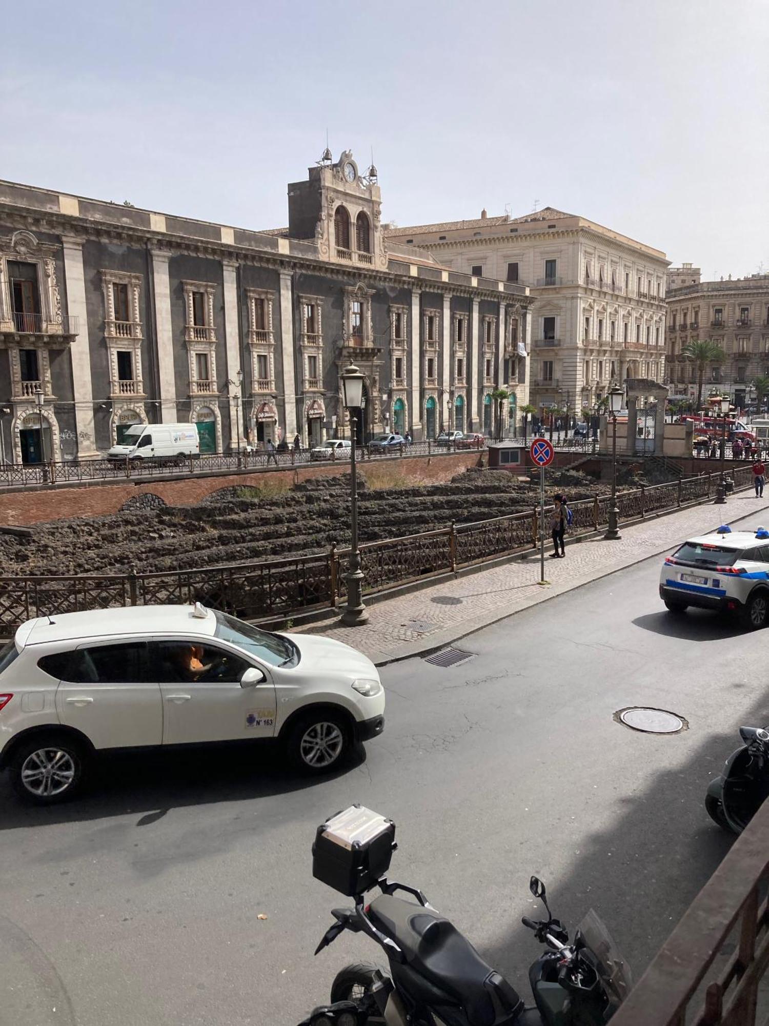 Casitta Stesicoro Apartment Catania Ngoại thất bức ảnh